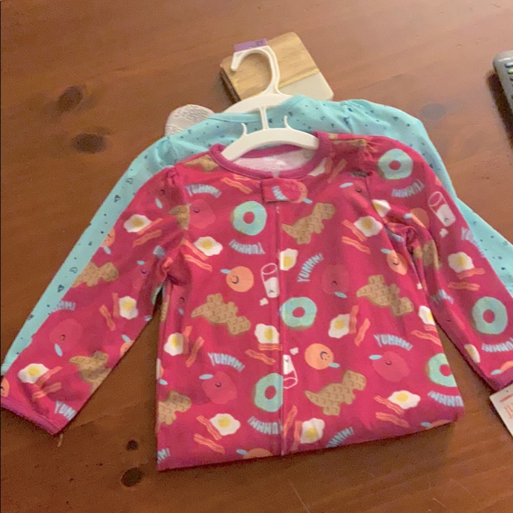 2T brand new footie pjs
